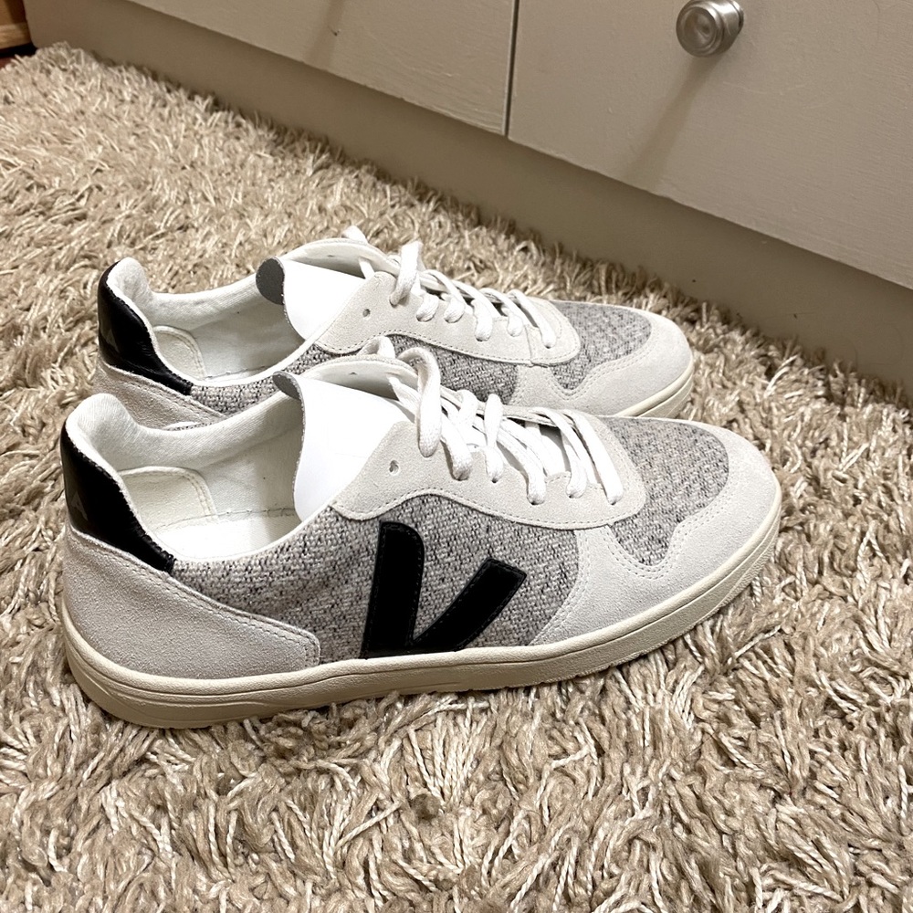 Veja v-10 Flannel Snow Natural